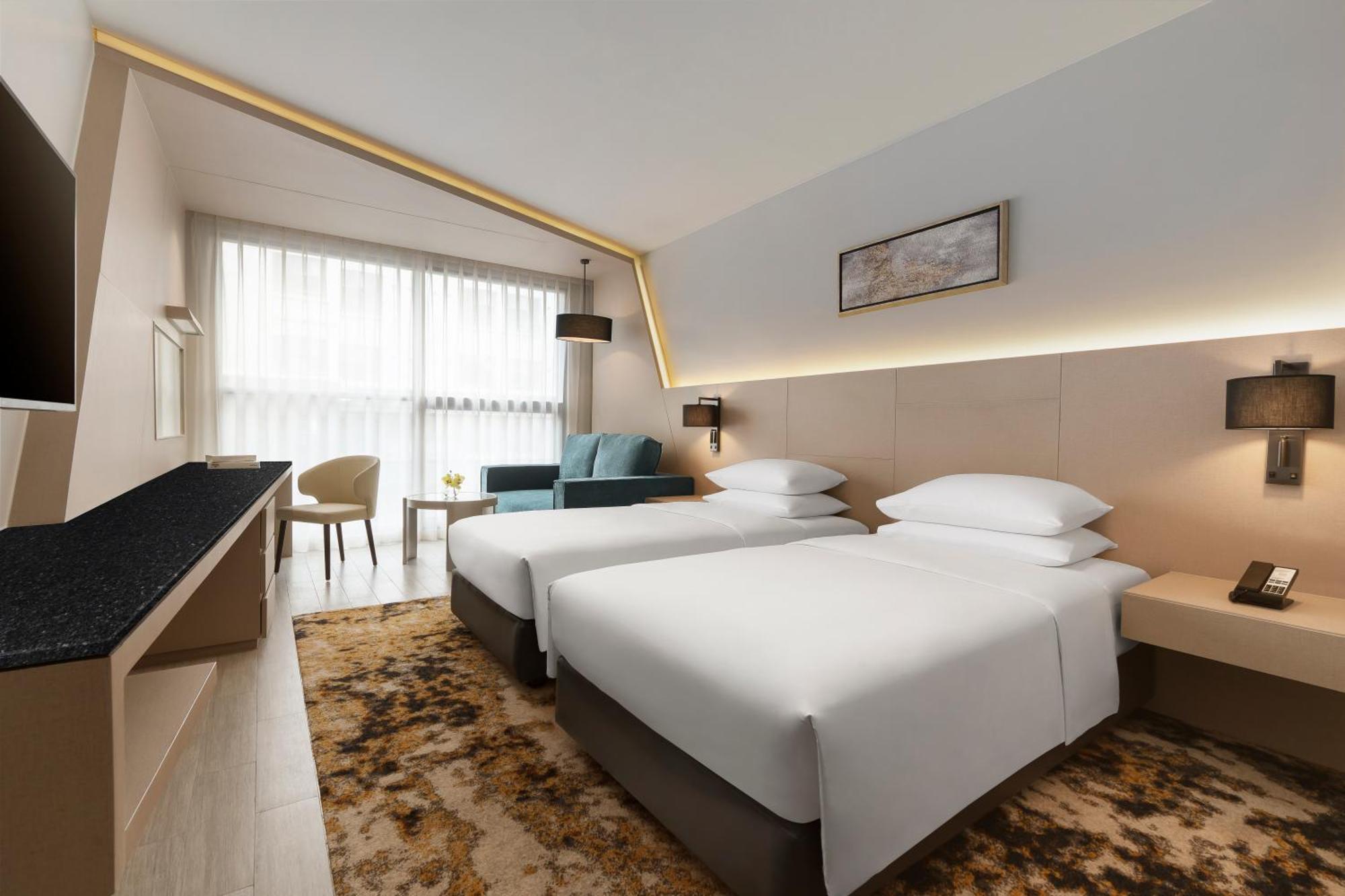 Western Premier Sukhumvit Hotel 4*